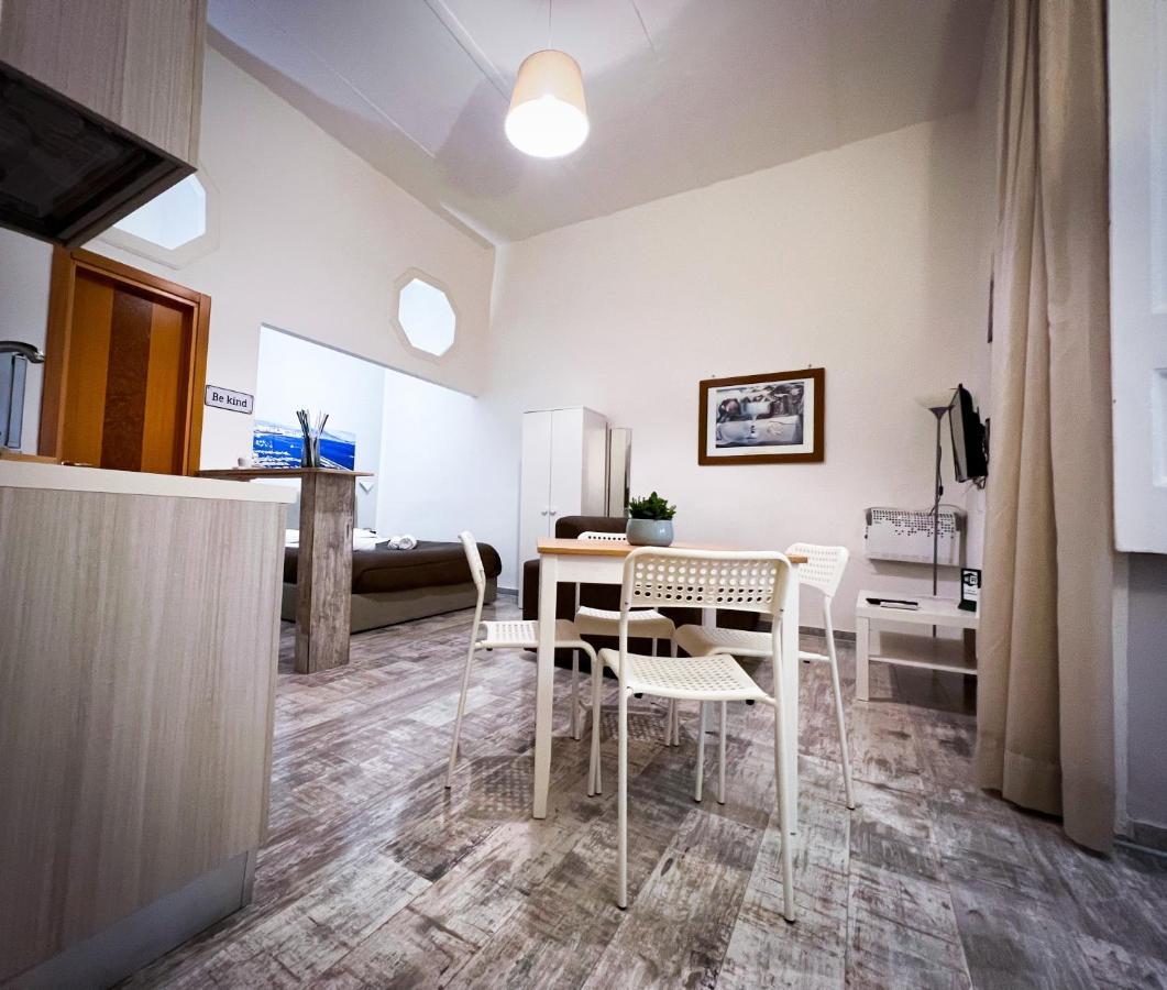 Casa Martino Formale Apartment Наполи Екстериор снимка